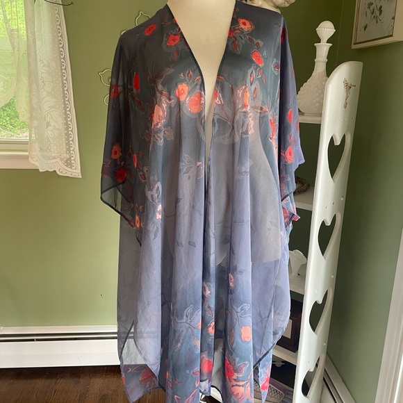 unbranded Tops - Floral Sheer Kimono OS Plus Side